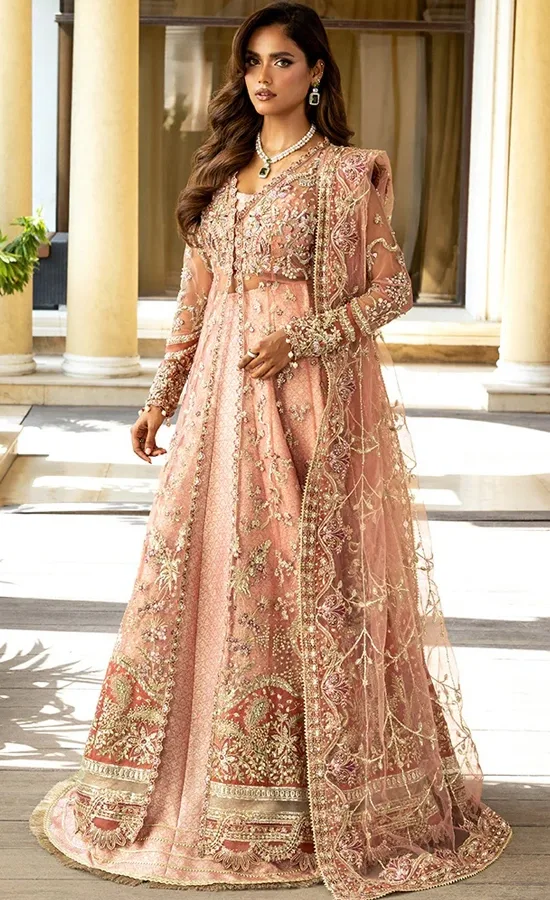Peach-Lehenga-For-Wedding-Guestsss-3
