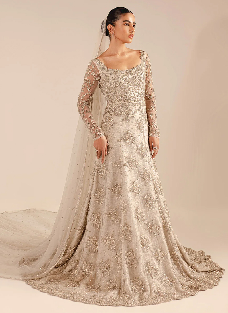 Ivory Floor Sweeping Bridal Gown with Train