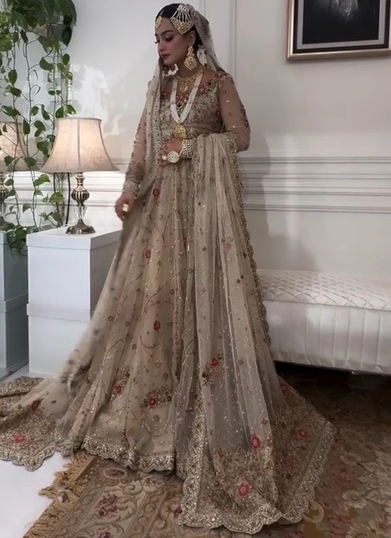 Haris Shakeel Ivory Bridal Maxi (6)