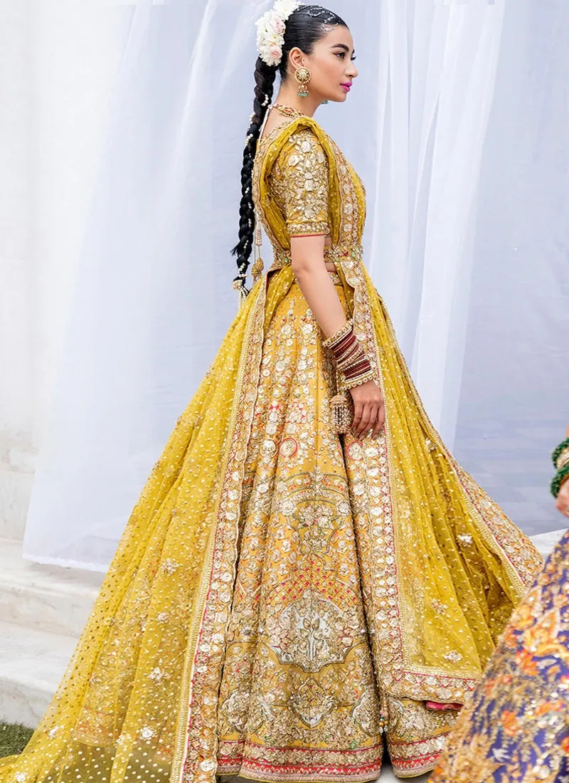 Nomi Ansari Mehndi Dress (3)