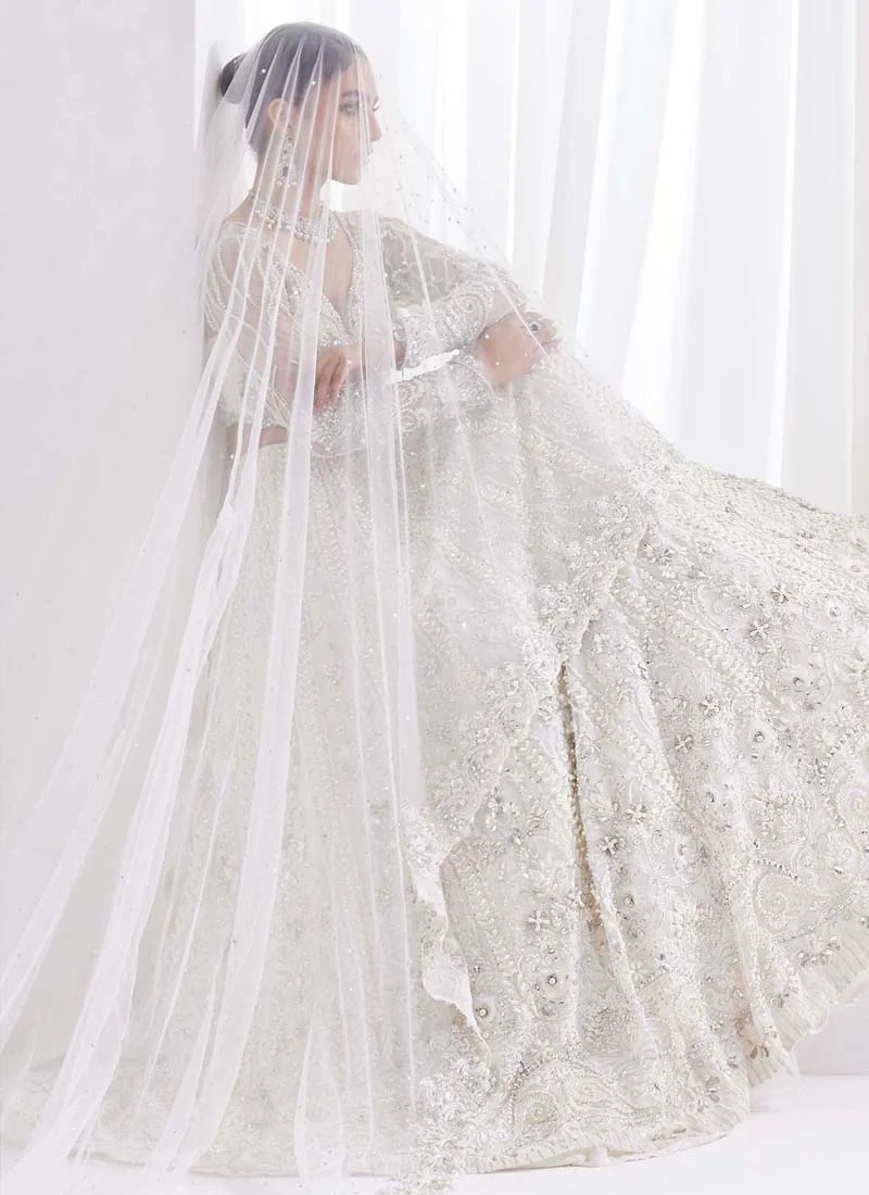 Sadaf Fawad Khan White Lehenga (3)