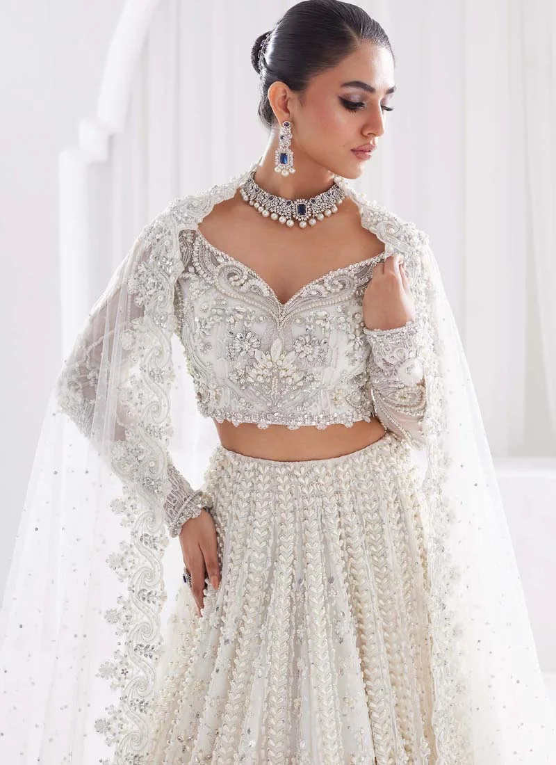 Sadaf Fawad Khan White Lehenga (4)